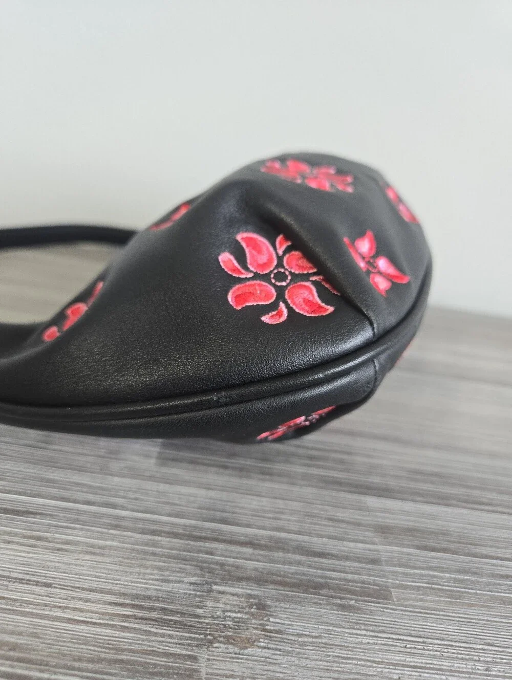 MAXX New York Black Genuine Leather Floral Embroidered Shoulder Bag Y2K Hobo Pur